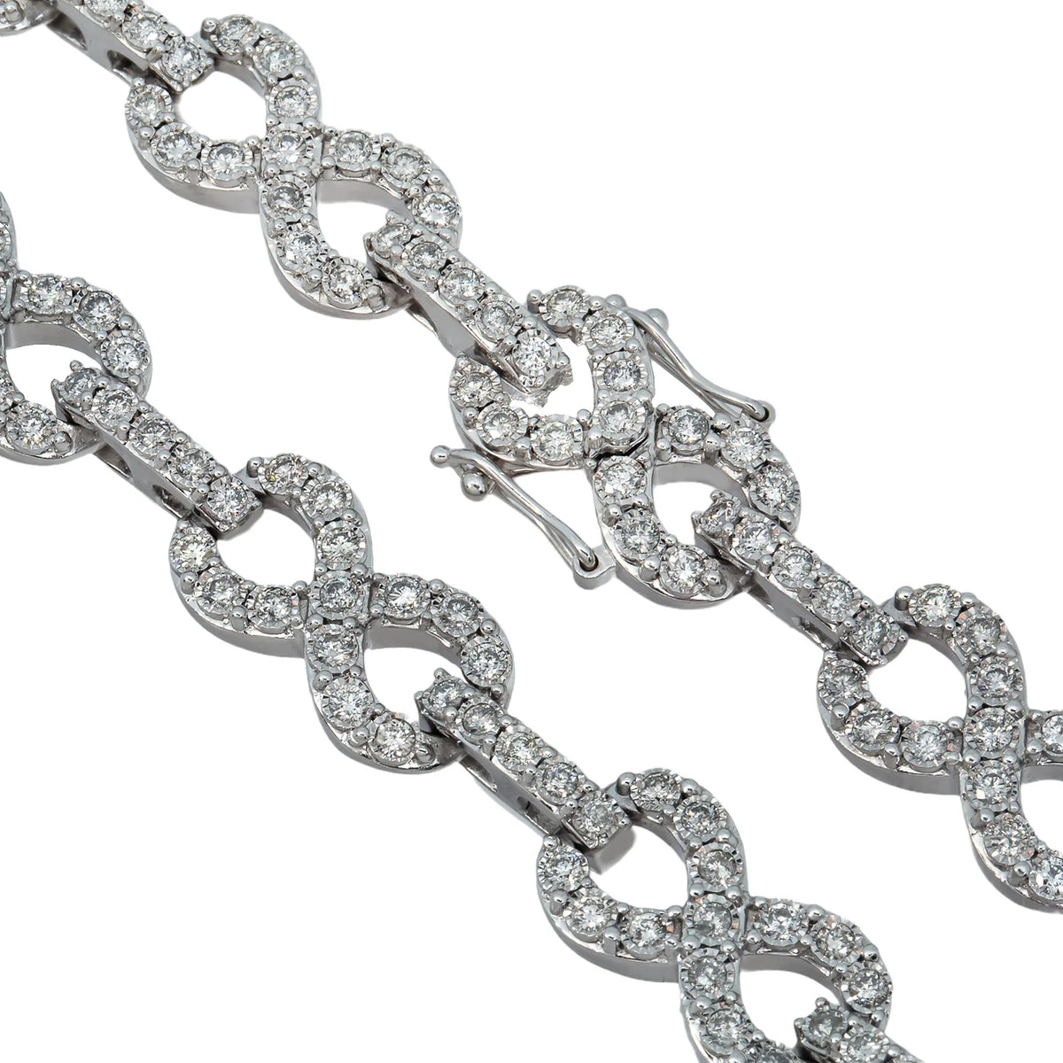 LeRongé Diamond Infinity Link Chain in White Gold